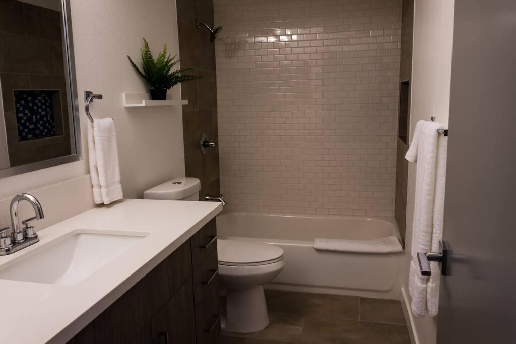 Stylish 2 Bed 1 And Half Bath Apartment Near Sofi Stadium, Lax, Forum อิงเกิลวูด ภายนอก รูปภาพ
